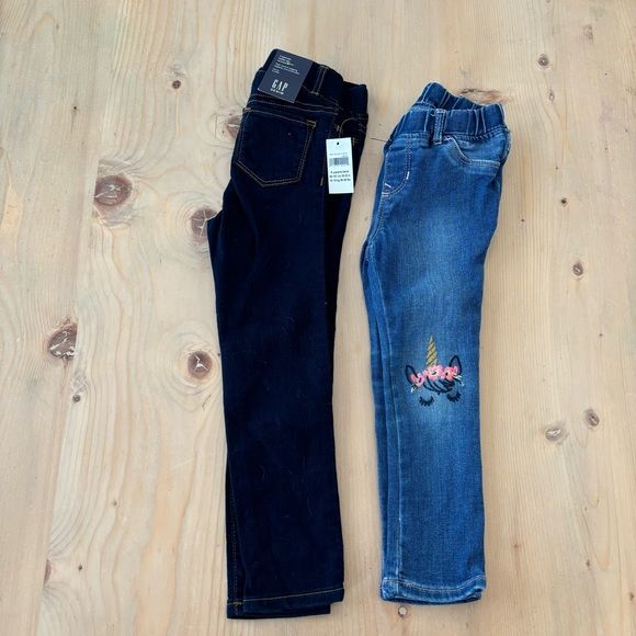 NWT Girls 4T Gap Jeggings Skinny Jeans 2 Pairs - Picture 1 of 6